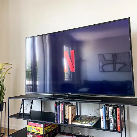 Uniqe- 6 Pers - Design - Fair - Sky-tv - Parking Apartment *