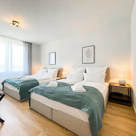 Apartment Uniqe- 6 Pers - Design - Fair - Sky-tv - Parking *