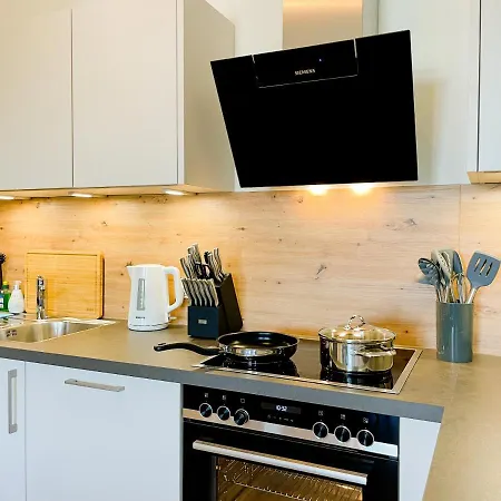 Daire Uniqe- 6 Pers - Design - Fair - Sky-tv - Parking *