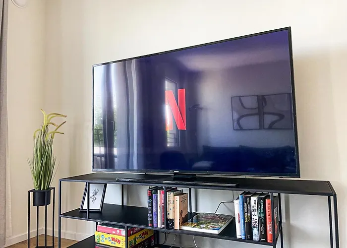 Uniqe- 6 Pers - Design - Fair - Sky-tv - Parking Appartement *