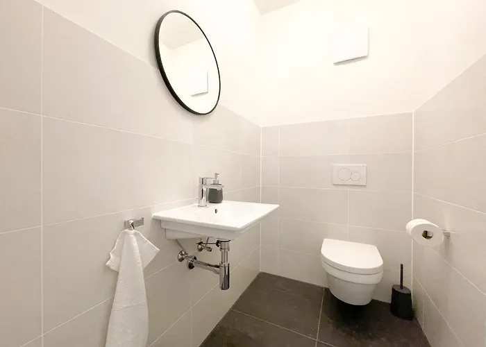 Appartement Uniqe- 6 Pers - Design - Fair - Sky-tv - Parking *